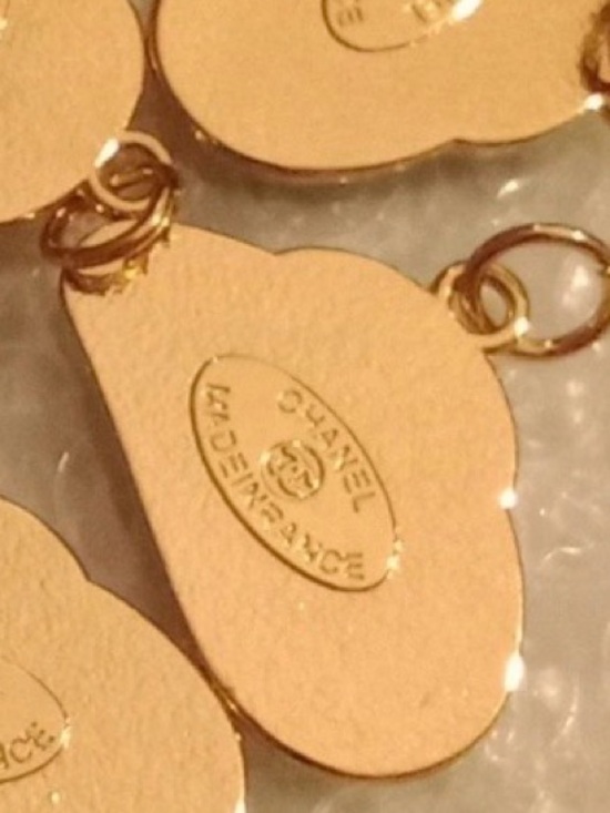 Chanel Cowgirl Hat Zipper Pull - Picture 2 of 2